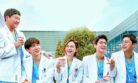 机智的医生生活全集解说：轻松看懂韩剧医疗与友情交织的温暖故事